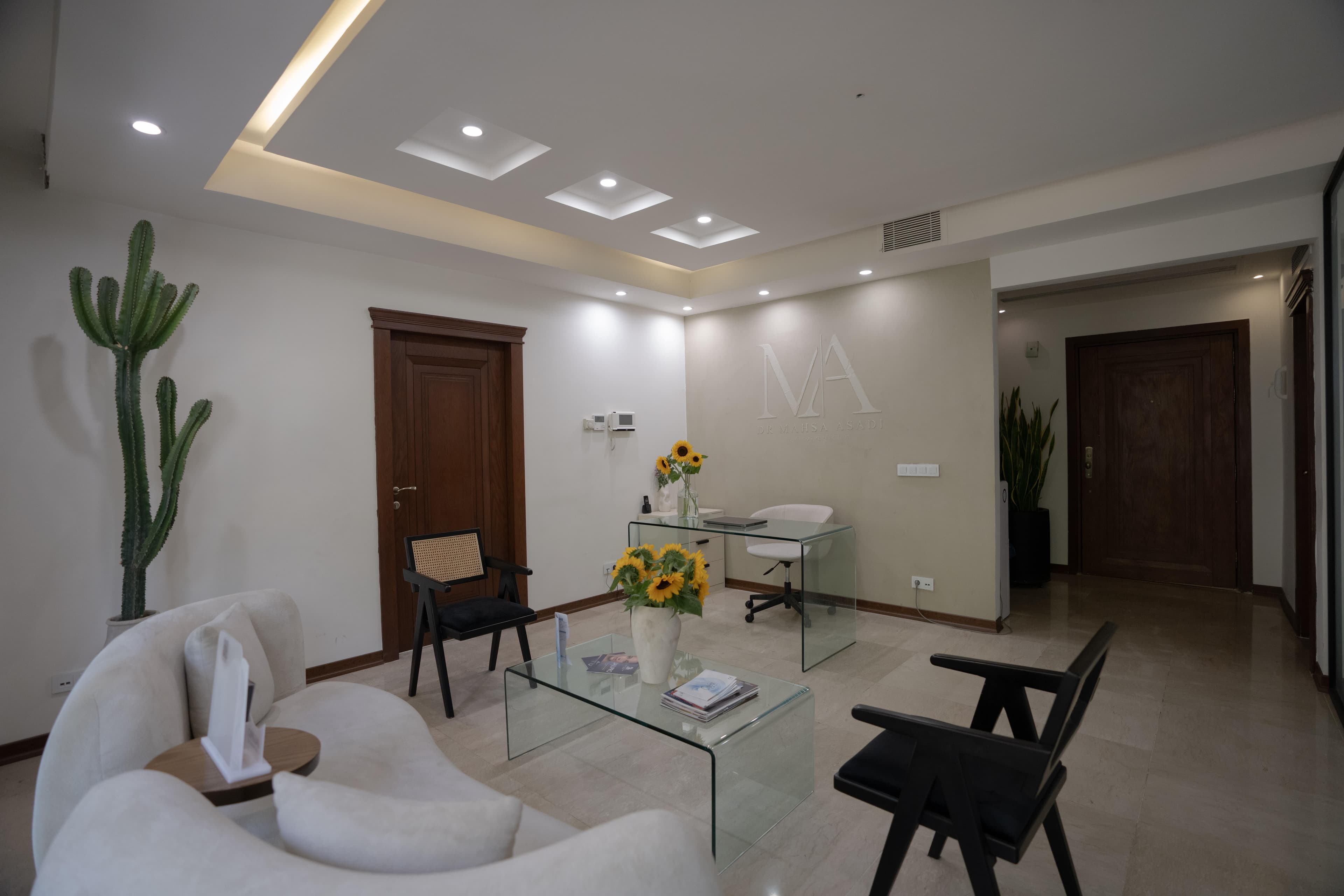 تیم پزشکی متخصص مطب دکتر مهسا اسدی